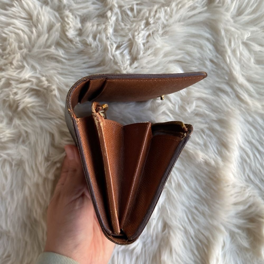 LOUIS VUITTON Monogram Bifold Snap Wallet - Picture 12 of 12